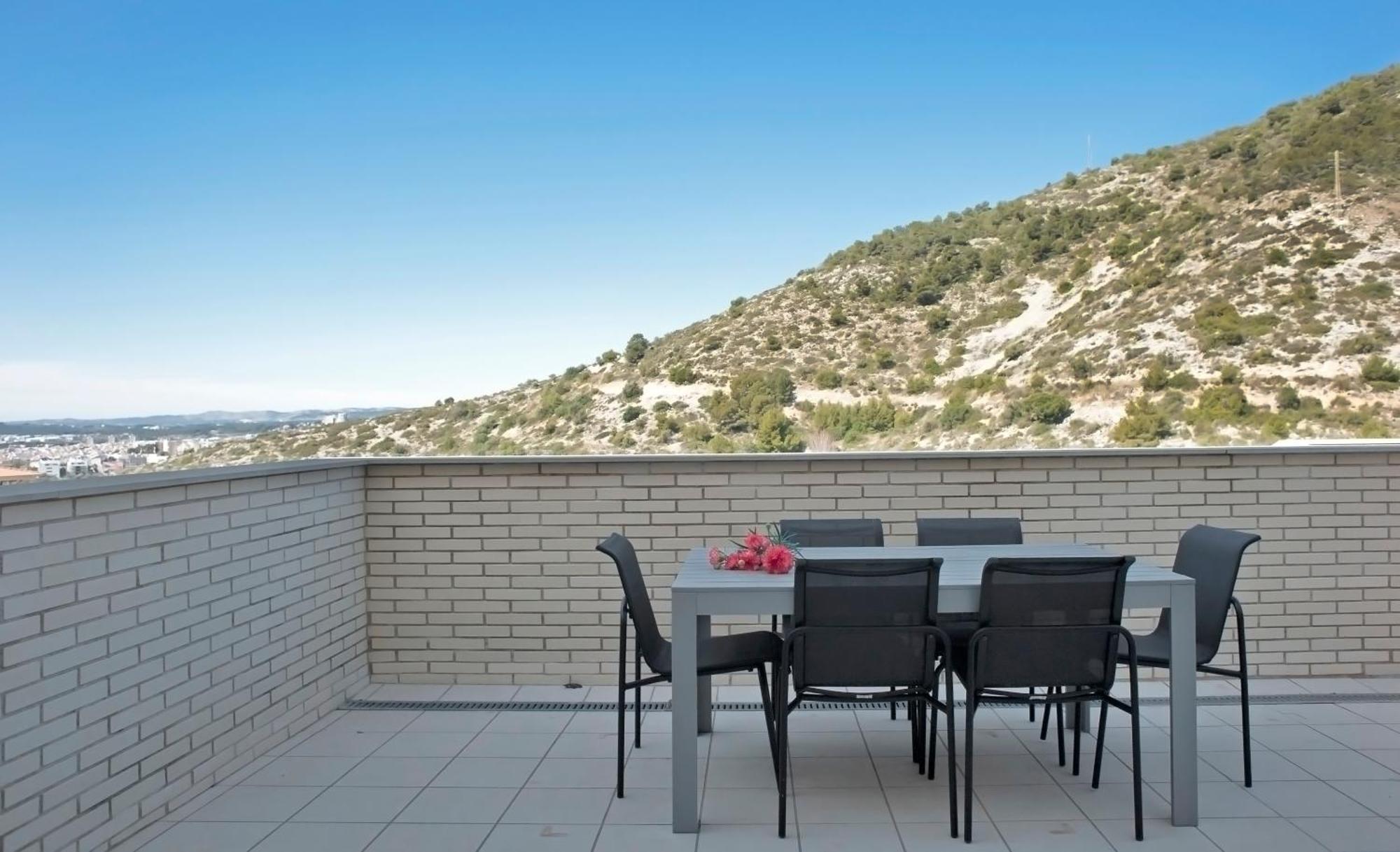 Apartamento Duplex Moderno 3 Hab Parking, Vistas Al Mar Y Terraza Sitges Exterior foto